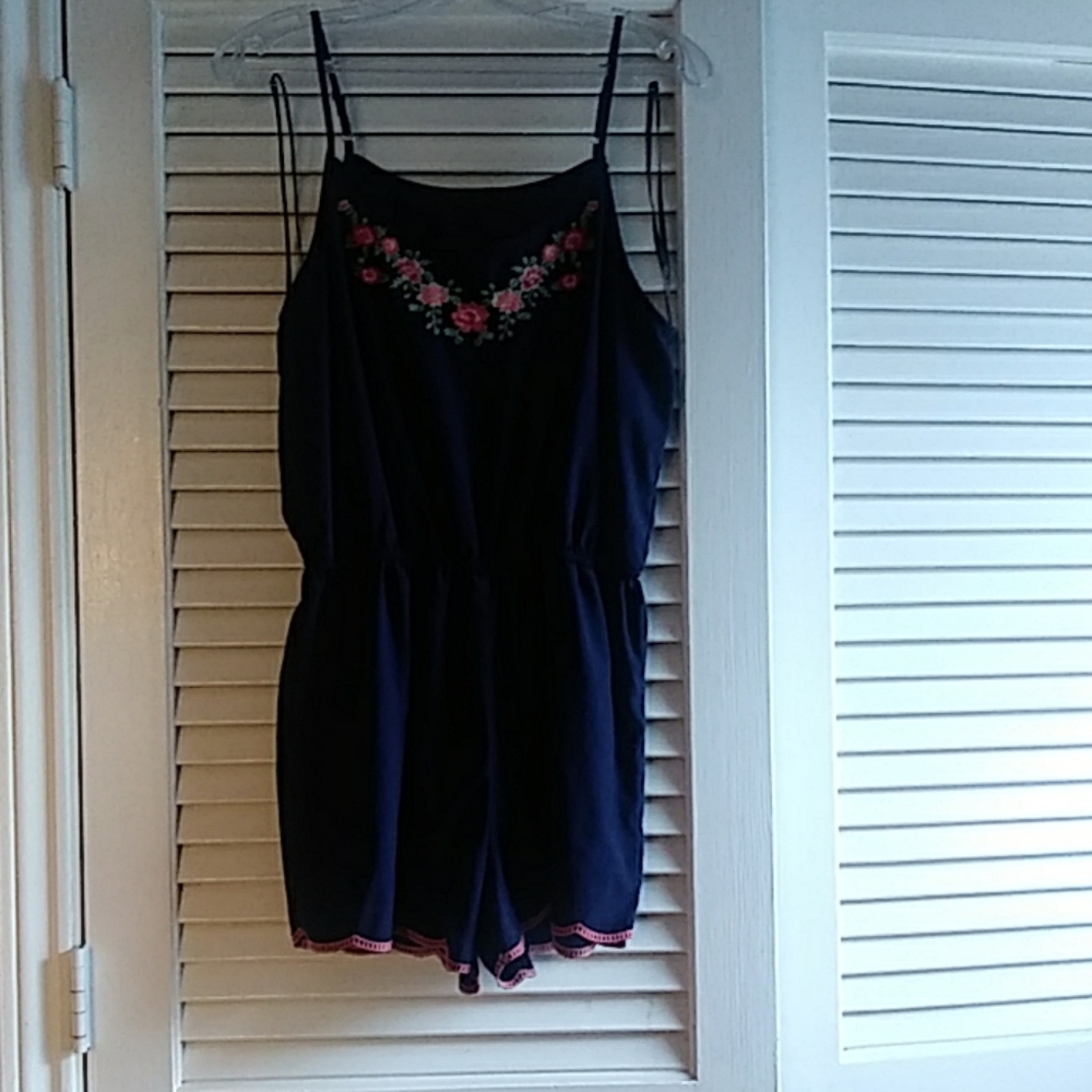Romper - Picture 2 of 2